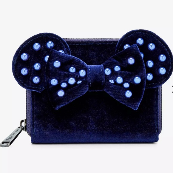 Loungefly Disney Minnie Mouse Velvet Pearl Ears Zip Wallet - Picture 4 of 7